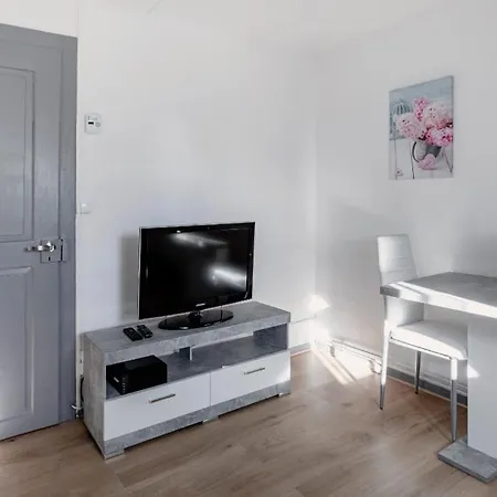 Myhome Basel 3a44 *